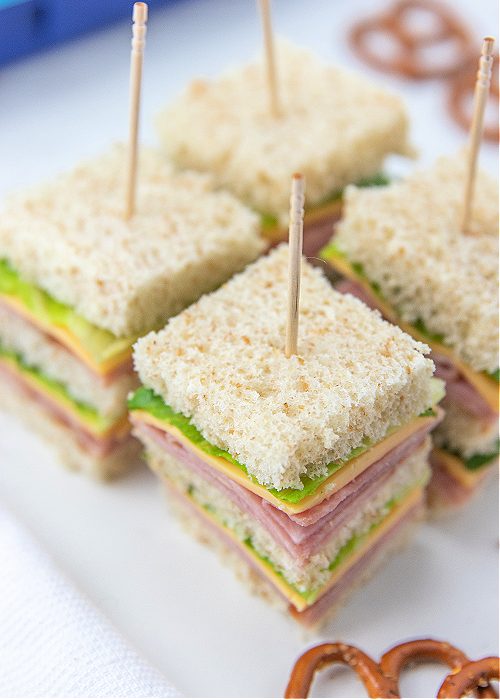 Create a Genius Sandwich Dispenser For School Lunch Prep